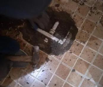 郑州惠济区卫生间漏水维修公司为您分享下卫生间渗水如何处理及注意事项