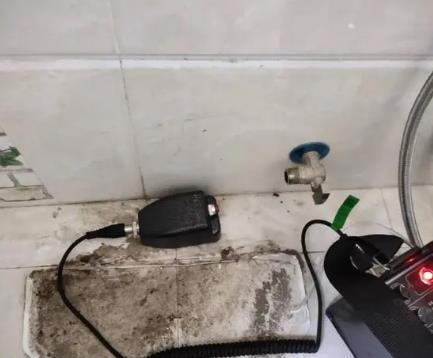 郑州惠济区屋顶漏水维修公司分享下卫生间漏水的危害及解决方法